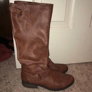 Brown Boots Size 7!